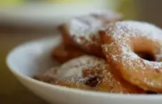 Delicious Apple Fritters (Maçã Frita e Deliciosa) Recipe