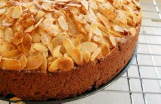 Portuguese Almond Apple Cake Recipe