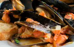 Delicious Mussels in Garlic Sauce Recipe