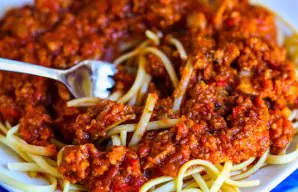 Portuguese-Style Spaghetti with Chouriço Recipe