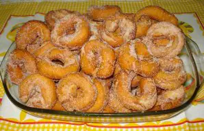Delicious Fried Donuts (Argolinhas Fritas) Recipe