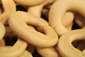 Paula's Yum and Crunchy Biscuits Recipe