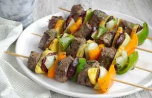 Yum Veal and Chouriço Skewers Recipe