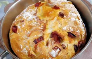 Easy Golden  and Rustic Meat Bread Recipe