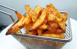 Perfectly Delicious & Crispy Garlic Fries Recipe