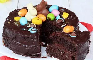 Delicious Rich & Moist Chocolate Cake Recipe