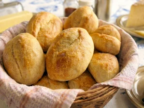 Airy Crusty Buns – Bakery-Style Portuguese Rolls Recipe