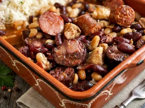 Flavorful Portuguese Beans with Chouriço Recipe