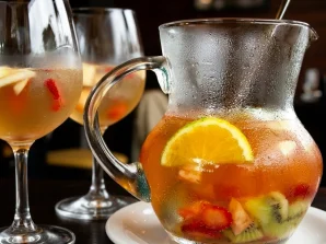 Refreshing Fruity White Wine Sangria Recipe