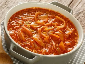 Quick & Easy Portuguese Onion Sauce (Cebolada) with Eggs