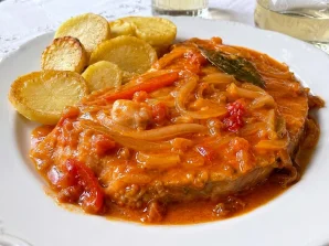 Authentic Portuguese Algarve Style Tuna Steak Recipe
