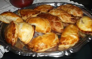 Amazing Cinnamon and Apple Turnovers Recipe