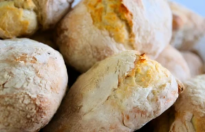 Caralhotas de Almeirim - Rustic Portuguese Bread Rolls Recipe