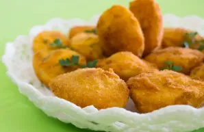 Fried Deviled Eggs (Ovos Verdes) Recipe