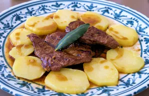 Portuguese Pork Liver with Potatoes Recipe: Savory & Easy