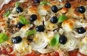 Tuna, Cauliflower and Mushroom Pizza Recipe