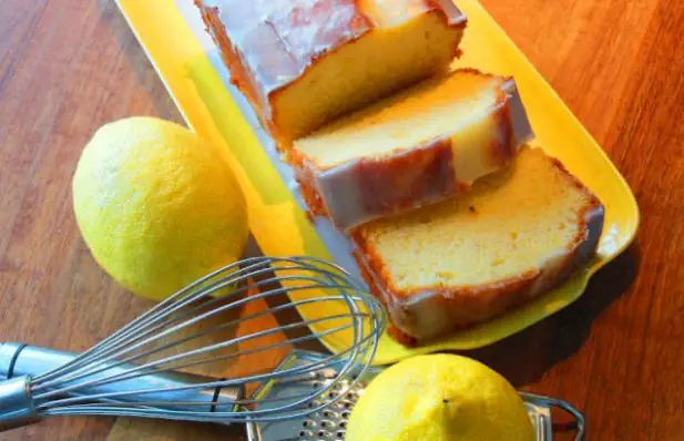 Lemon Cake with Topping (Bolo de Limão) Recipe