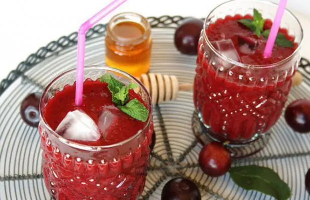 Refreshingly Tasty Plum and Orange Juice Recipe