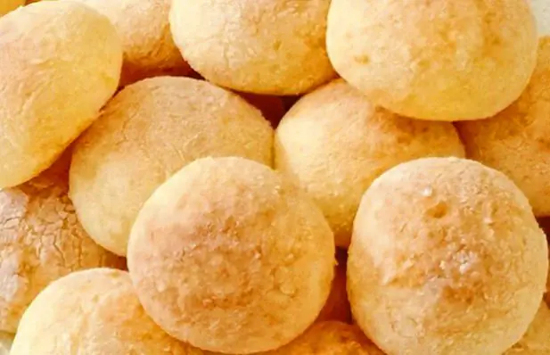 Popular Brazilian Cheese Bread Rolls Recipe
