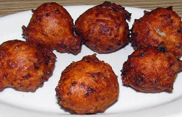 Tasty Portuguese-Style Linguiça Clam Cakes Recipe