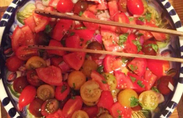 Simply Amazing Tomato Salad with Cheese Recipe