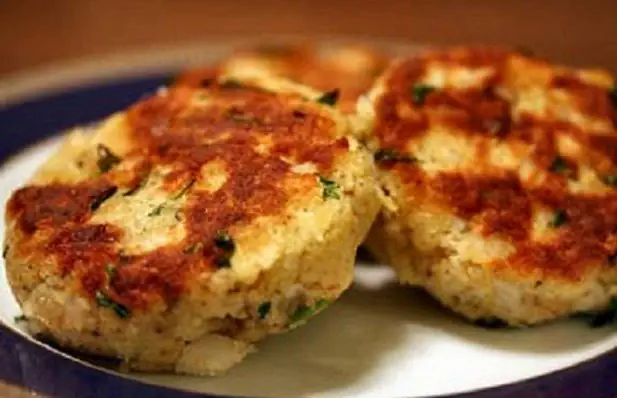 Simple and Delicious Fried Cod Cakes Recipe