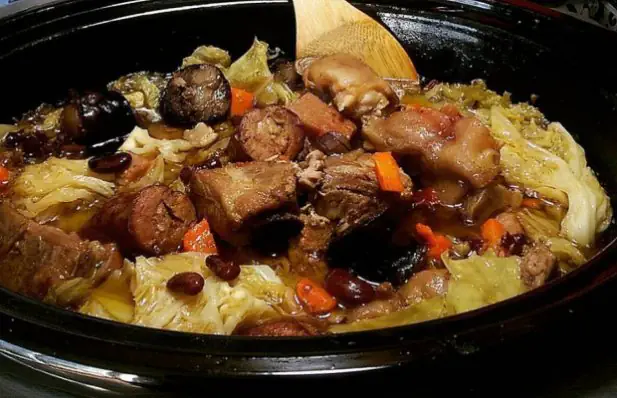 Flavorful Crock Pot Bean Stew Recipe