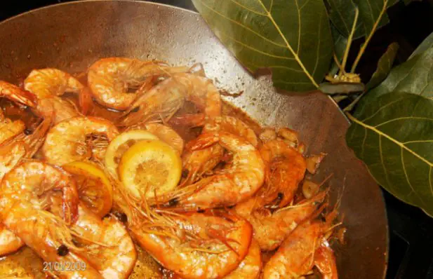 Shrimp with Garlic and Whiskey Recipe