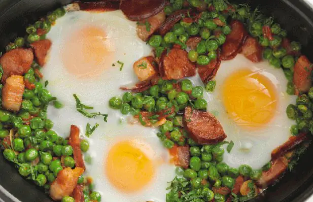Tasty Green Peas with Chouriço Recipe