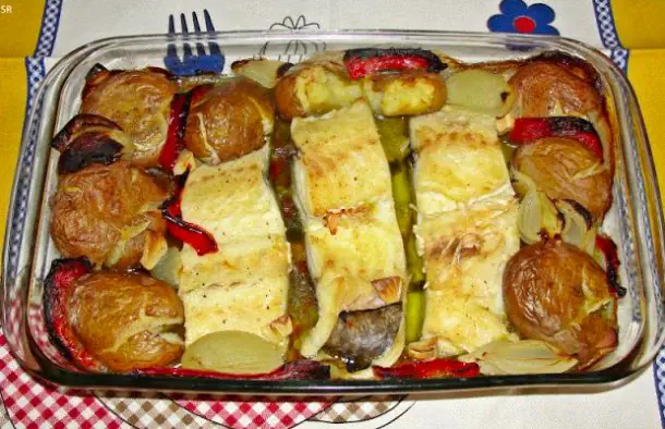 Delicious Bacalhau à Lagareiro Recipe