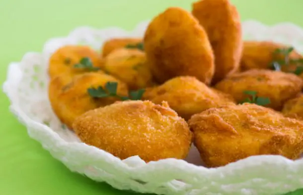 Fried Deviled Eggs (Ovos Verdes) Recipe