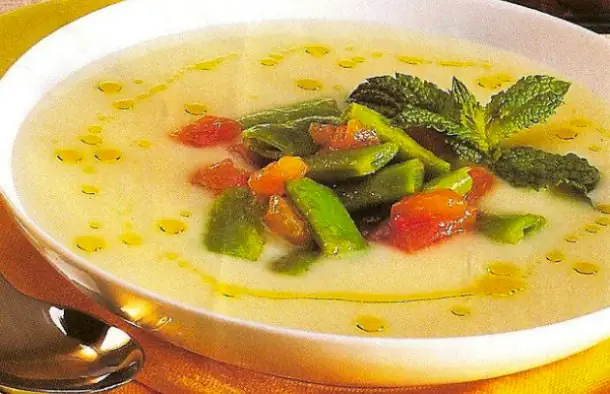Healthy Green Bean and Mint Soup Recipe
