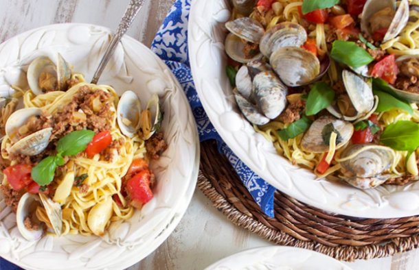 Portuguese Style Pasta with Clams and Chouriço Recipe