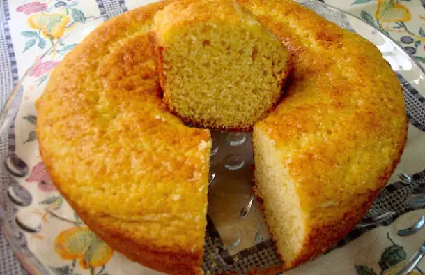 Simple and Easy Vanilla Cake Recipe