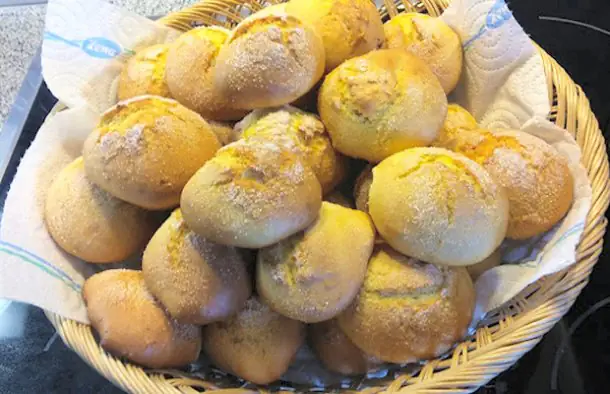 Simple Beira Alta Biscuits Recipe