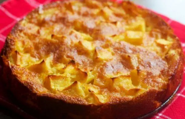 Easy Apple Cake (Bolo de Maçã) Recipe