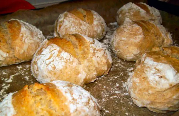 Quick Crusty Bread (Pão Crocante) Recipe