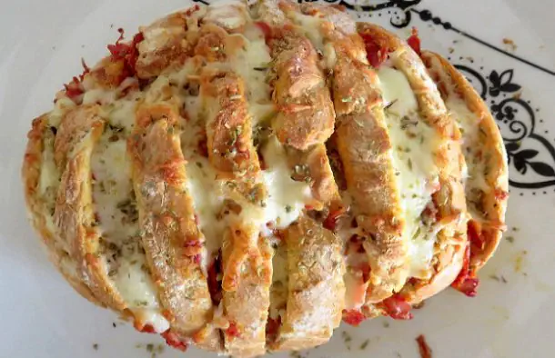 Delicious Chouriço Stuffed Bread Recipe