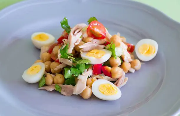 Easy Chicken and Chickpea Salad Recipe