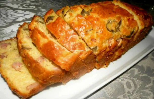 Easy Bacon and Olive Bread Recipe