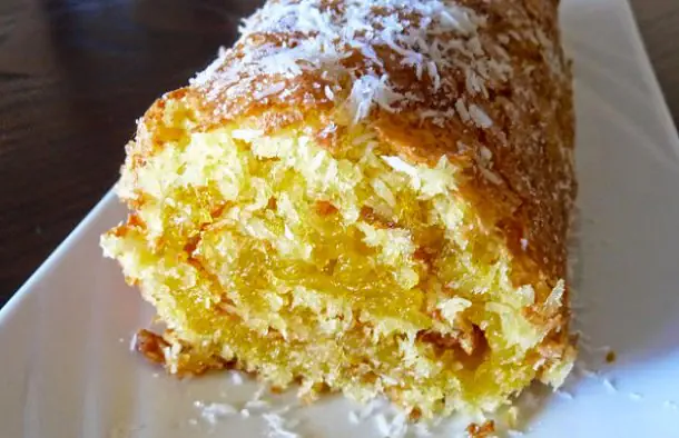Easy Coconut Roll (Rolo de Coco) Recipe