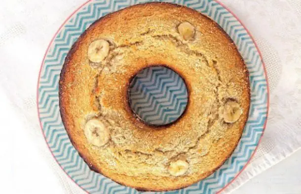 Maria's Easy and Delicious Banana Cake Recipe