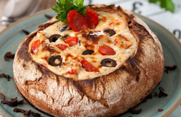 Bread with Linguiça and Cheese Recipe