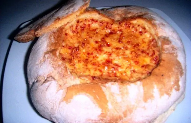 Yummy Linguiça Stuffed Bread Recipe