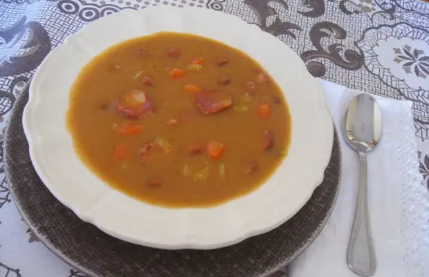 Bean, Leek and Chouriço Soup Recipe
