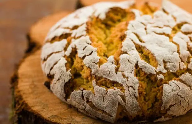 Corn Bread (Broa de Milho) Recipe