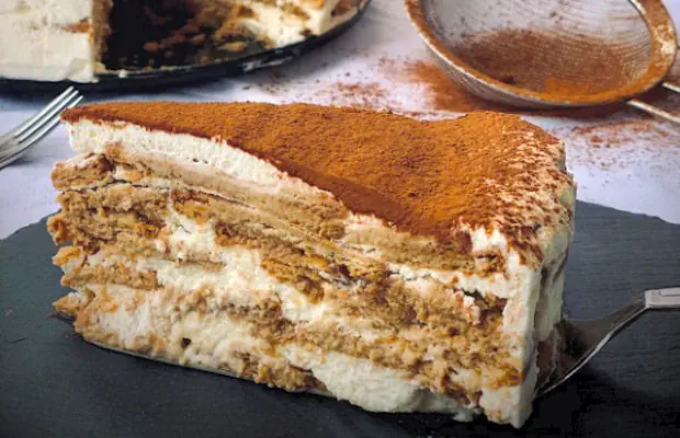 Creamy Maria Biscuits Cake Recipe