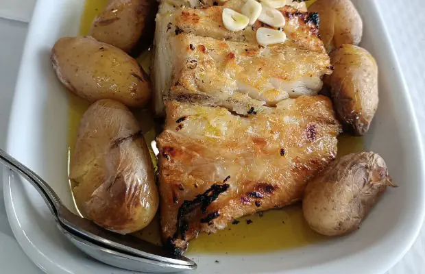 Traditional Bacalhau à Lagareiro Recipe