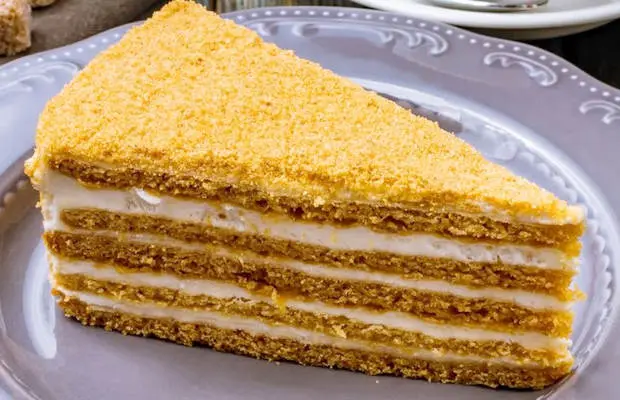 Maria Biscuits and Cream Cake Recipe