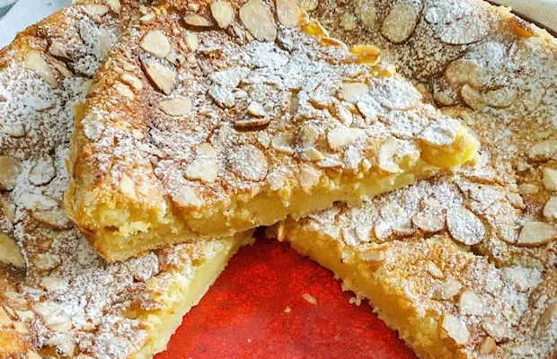 Creamy Milk and Almond Tart Recipe